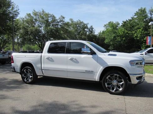 Used 2022 RAM 1500 Limited AWD/4WD image 2
