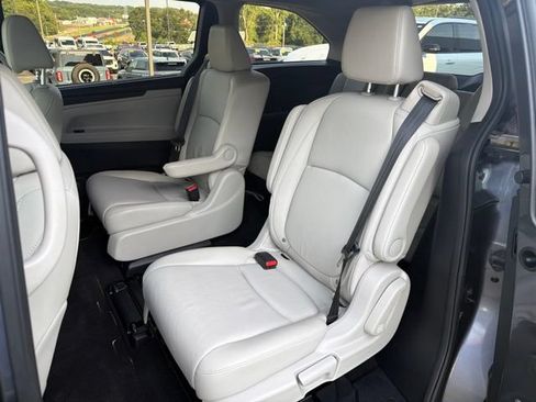 Used 2025 Honda Odyssey EX-L image 19