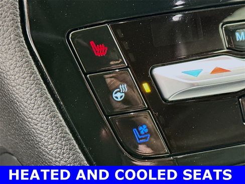 Used 2021 Ford Explorer Limited w/ Equipment Group 301A image 4