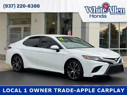 Used 2019 Toyota Camry L image 1