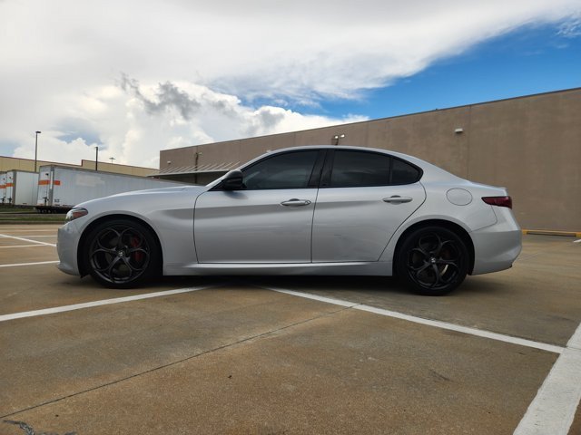 Used 2021 Alfa Romeo Giulia Ti Sport RWD image 4