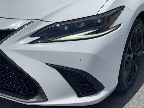 Used 2023 Lexus ES 350 F Sport w/ Accessory Package (Z2) FWD image 9