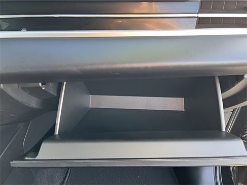 Used 2023 Mitsubishi Outlander SE image 38