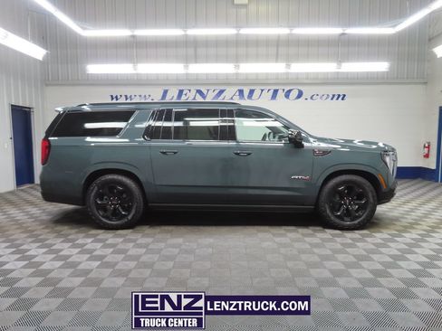 Used 2026 GMC Yukon XL AT4 Ultimate AWD/4WD image 1