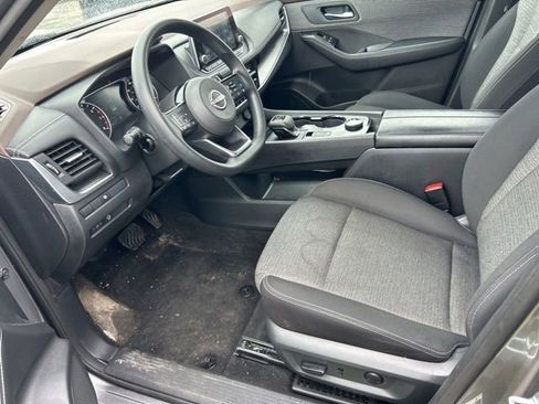 Used 2023 Nissan Rogue SV AWD/4WD image 8