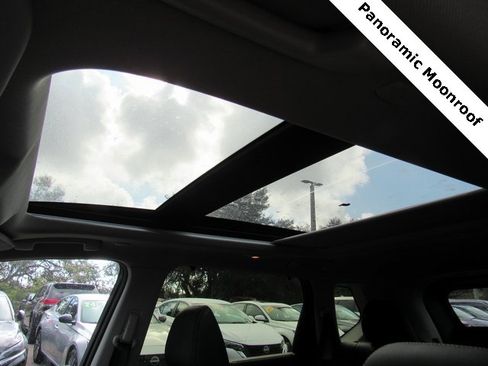 Certified 2025 Nissan Rogue SL w/ SL Premium Package image 14