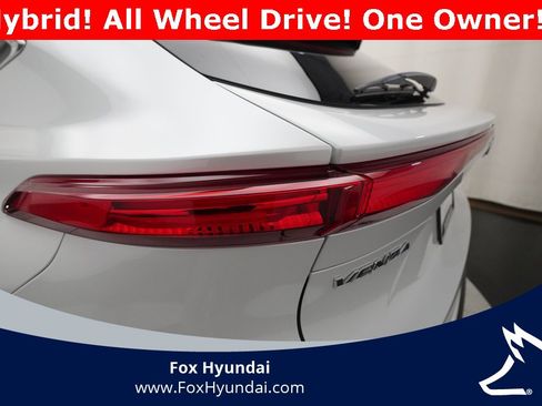 Used 2024 Toyota Venza XLE image 32