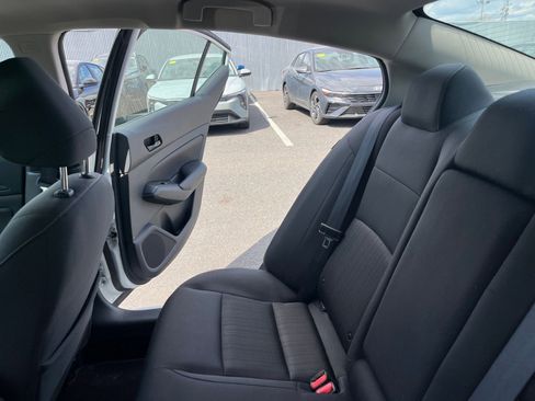 Used 2025 Nissan Altima 2.5 SV image 40