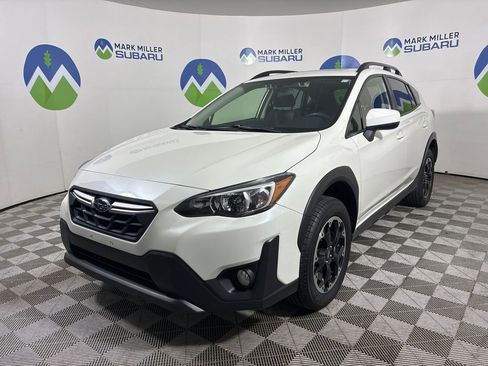 Used 2023 Subaru Crosstrek 2.0i Premium image 3