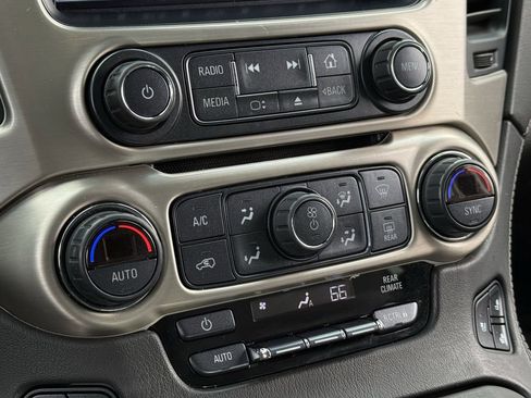 Used 2019 GMC Yukon XL Denali w/ Denali Ultimate Package image 17