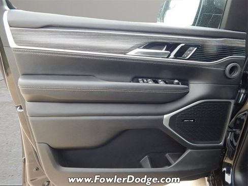 New 2024 Jeep Wagoneer L Series III w/ Rear Seat Video Group 1 image 13