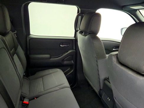 Used 2023 Nissan Frontier SV w/ Midnight Edition Package image 21