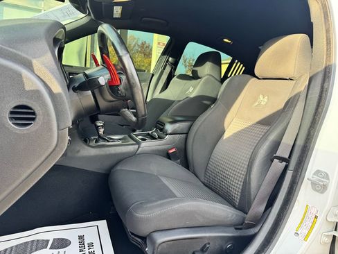Used 2019 Dodge Charger Scat Pack w/ Dynamics Package image 16