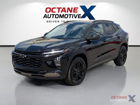 Used 2025 Chevrolet Trax ACTIV FWD image 3