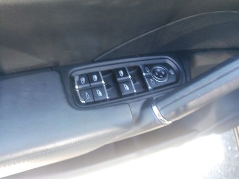 Used 2014 Porsche Cayenne Platinum Edition AWD/4WD image 29