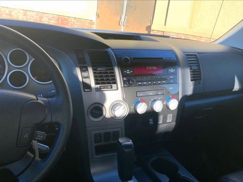 Used 2013 Toyota Tundra 4x4 CrewMax image 6