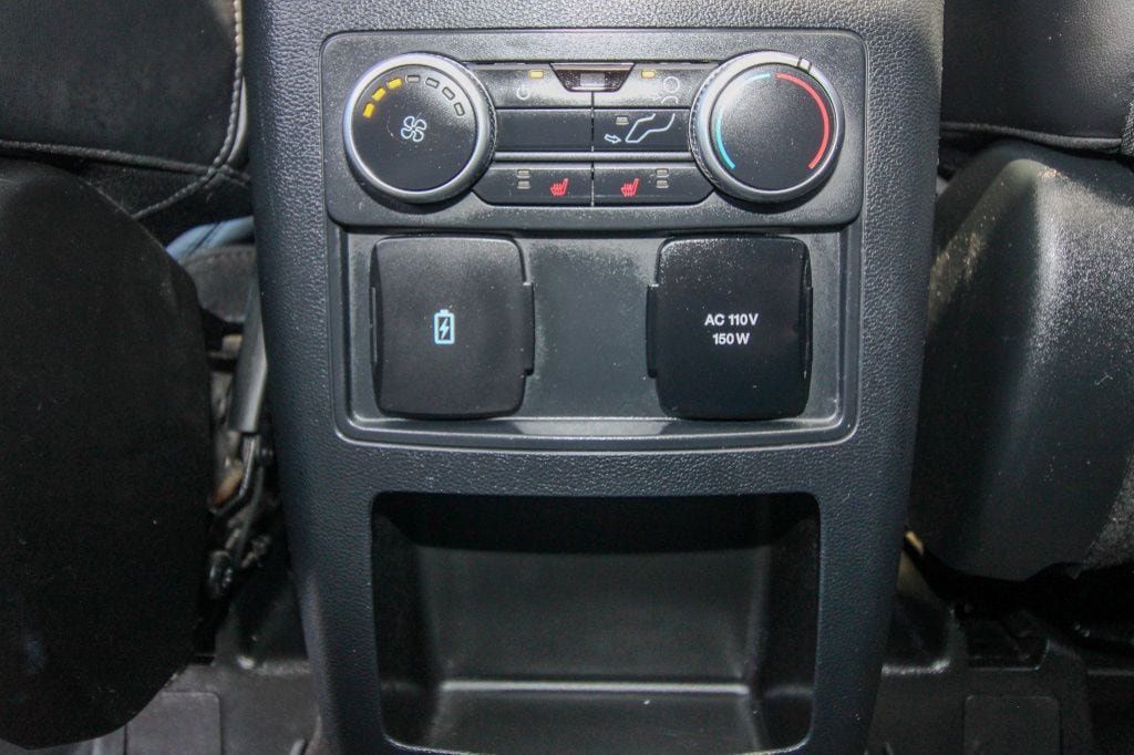 Used 2021 Ford Explorer Platinum w/ Equipment Group 601A AWD/4WD image 12