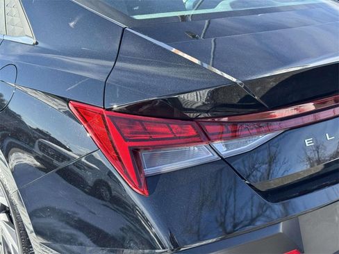 Certified 2025 Hyundai Elantra SEL image 10