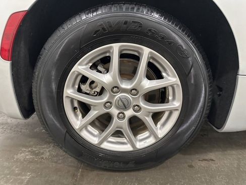 Used 2024 Chrysler Pacifica Touring-L image 38