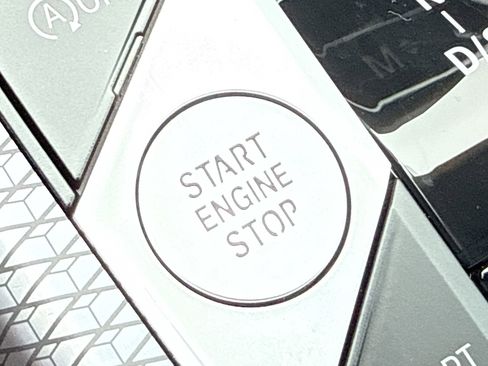 New 2026 BMW 330i Sedan w/ M Sport Package image 38