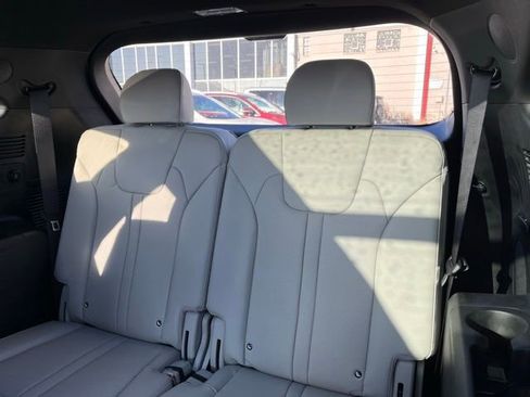 Certified 2025 Kia Sorento SX Prestige image 39