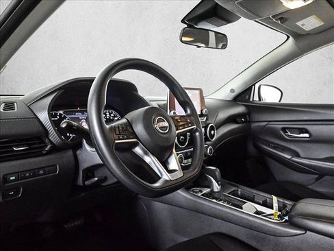 Used 2025 Nissan Sentra SV FWD image 10