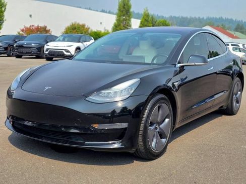Used 2019 Tesla Model 3 RWD image 4