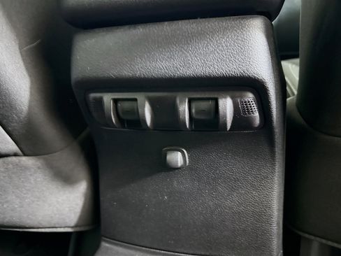 Used 2016 Jeep Wrangler Unlimited Sahara w/ Dual Top Group image 29