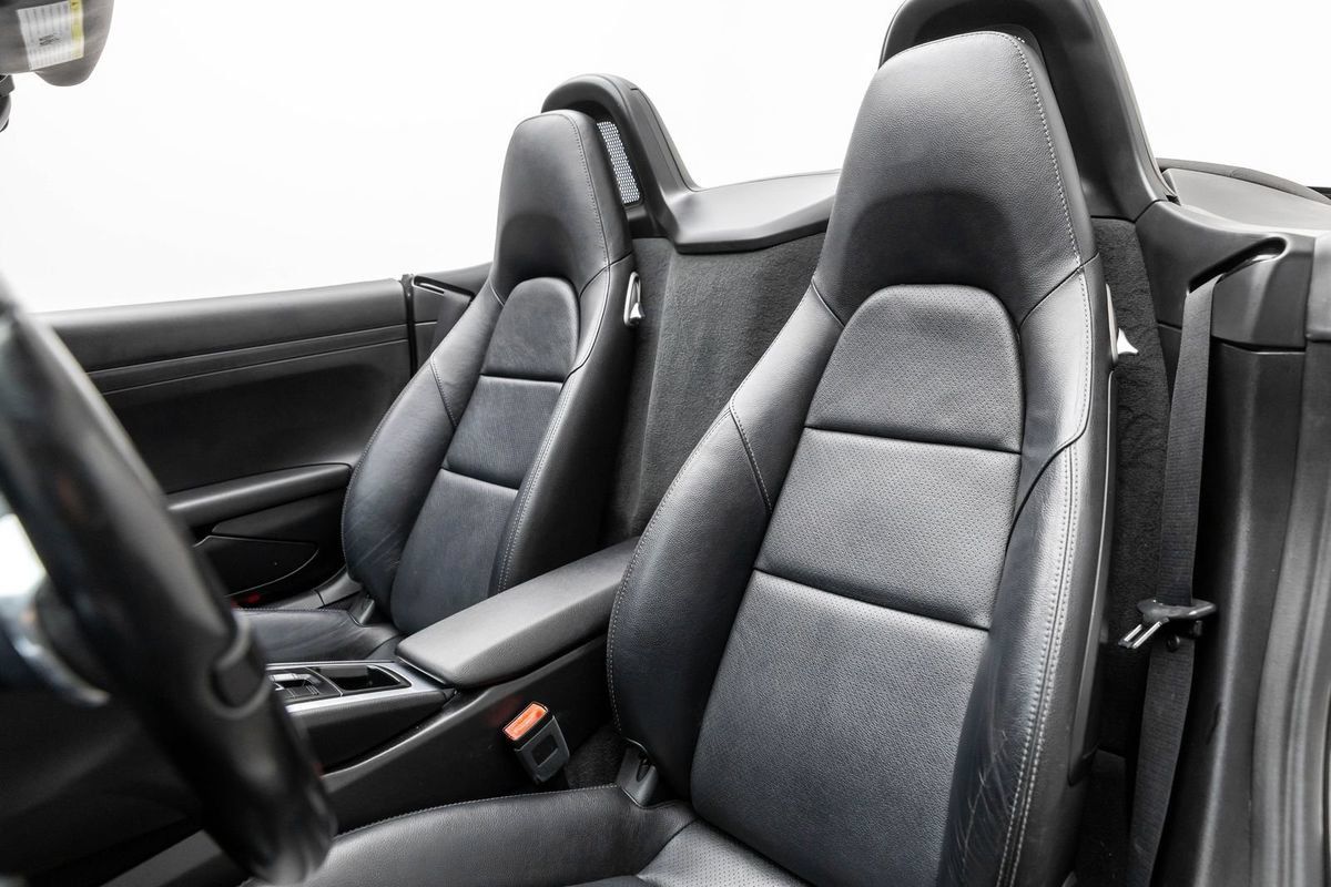 Used 2014 Porsche Boxster RWD image 18