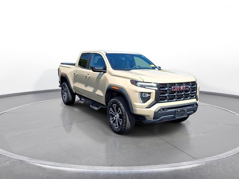 Used 2023 GMC Canyon AT4 w/ AT4 Premium Package AWD/4WD image 2