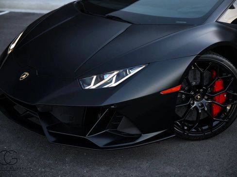 Used 2020 Lamborghini Huracan EVO AWD/4WD image 4