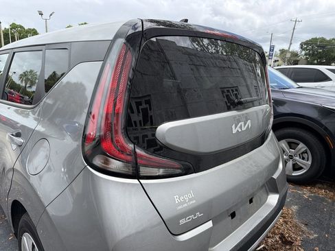 Used 2023 Kia Soul LX image 8