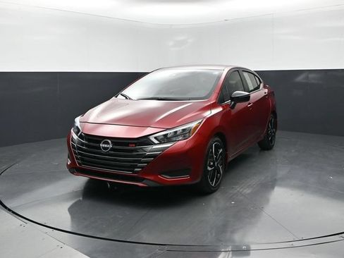 Used 2025 Nissan Versa SR w/ Trunk Package FWD image 4