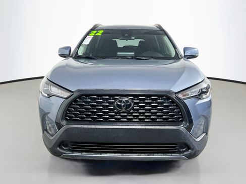 Used 2022 Toyota Corolla Cross LE AWD/4WD image 11