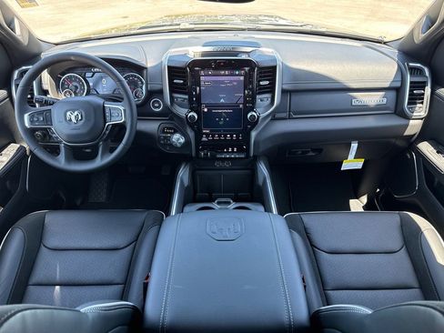 New 2026 RAM 1500 Laramie AWD/4WD image 17
