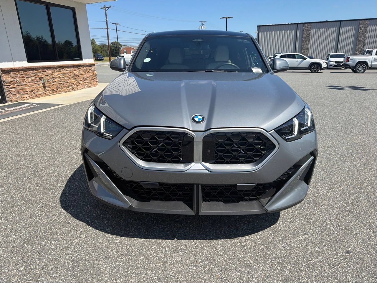 Used 2026 BMW X2 xDrive28i AWD/4WD image 12