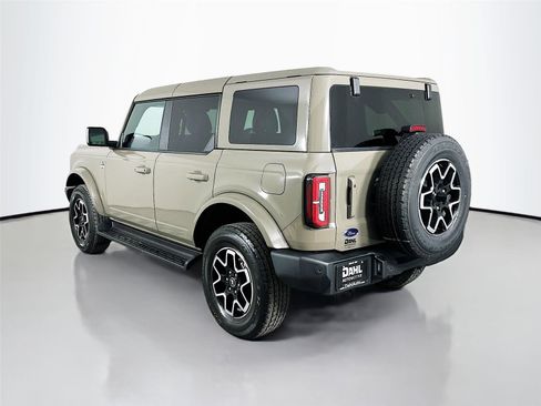 Used 2025 Ford Bronco Outer Banks image 10