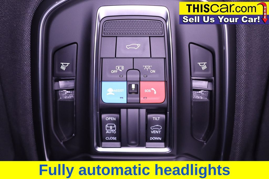 Used 2025 Jeep Grand Cherokee Laredo RWD image 24