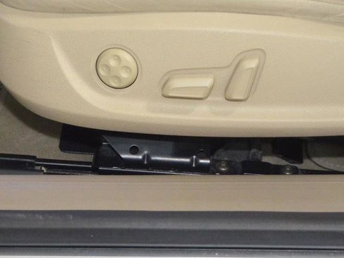 Used 2010 Audi A5 2.0T Premium Plus image 19