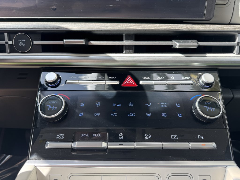 Used 2024 Hyundai Santa Fe Calligraphy FWD image 24