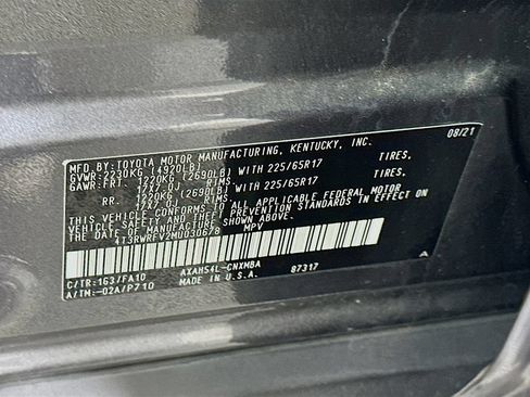 Used 2021 Toyota RAV4 XLE w/ Convenience Package AWD/4WD image 31