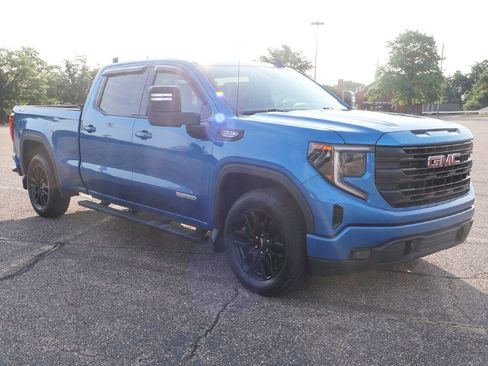 Used 2023 GMC Sierra 1500 Elevation AWD/4WD image 2