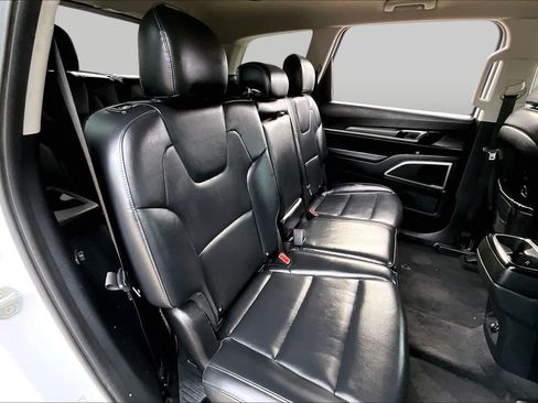 Used 2021 Kia Telluride LX FWD image 19