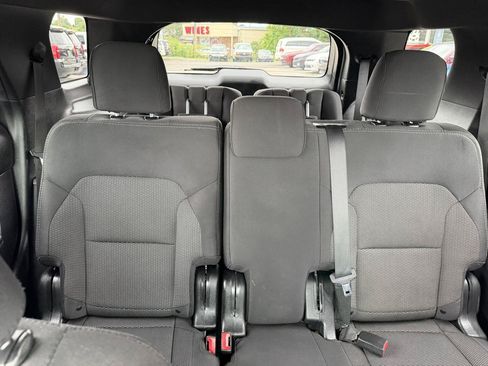 Used 2019 Ford Explorer XLT w/ Equipment Group 201A AWD/4WD image 17