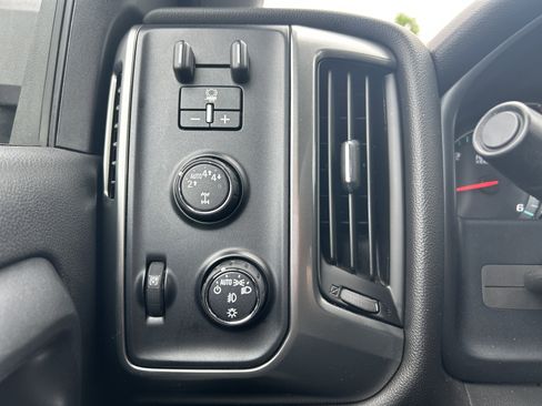 Used 2017 Chevrolet Silverado 1500 LT w/ Max Trailering Package AWD/4WD image 12
