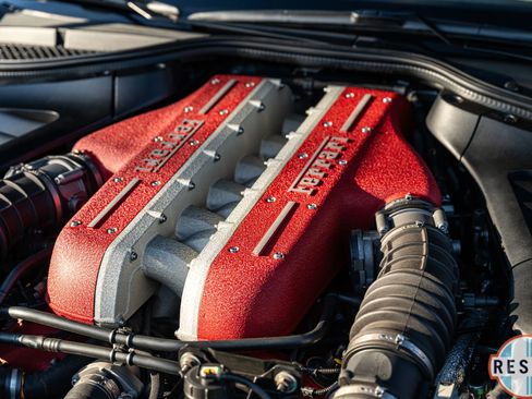 Used 2012 Ferrari FF image 21