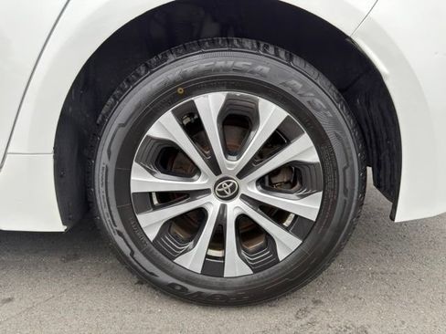Used 2022 Toyota Corolla LE FWD image 31