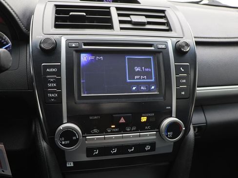 Used 2013 Toyota Camry SE image 21