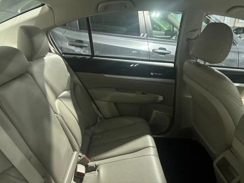 Used 2014 Subaru Legacy 2.5i AWD/4WD image 9