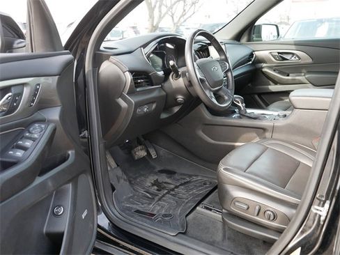 Used 2022 Chevrolet Traverse Premier w/ Redline Edition image 12